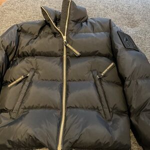 Moose knuckle women’s XS puffer jacket